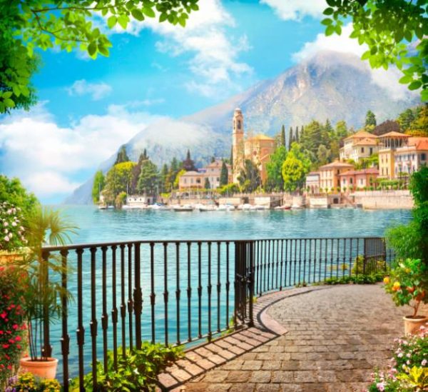 Фотошпалери Вид на місто під горою