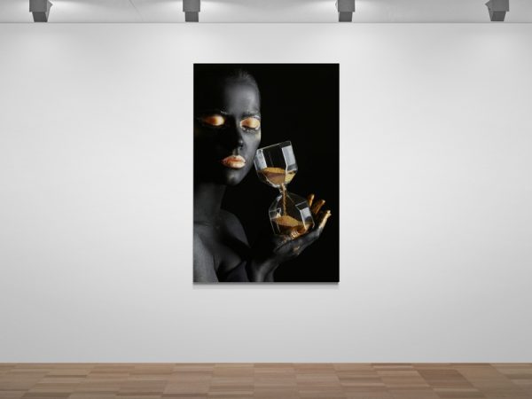 Картина на полотні Black&Gold Жінка з Пісочним Годинником